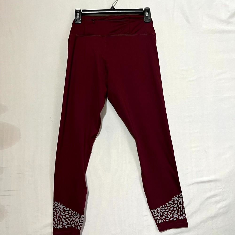 Fabletics Reflective Powerlite 7/8 Leggings Women's Large Burgundy Logo Mid Rise - Picture 7 of 8